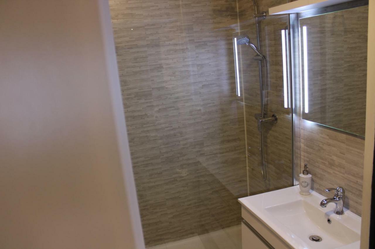 بُيزانكون Appartement Place Leclerc المظهر الخارجي الصورة