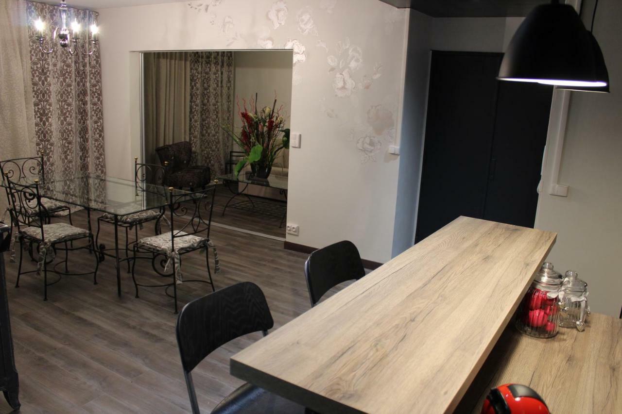 بُيزانكون Appartement Place Leclerc المظهر الخارجي الصورة